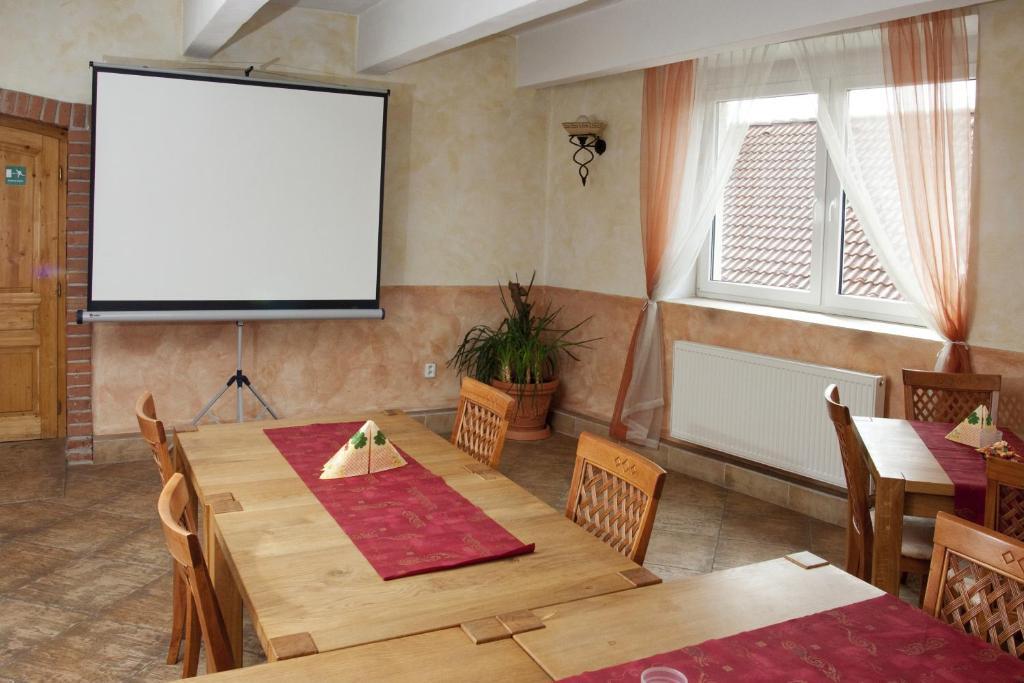 Hotel Bila Ruze Pisek  Ngoại thất bức ảnh