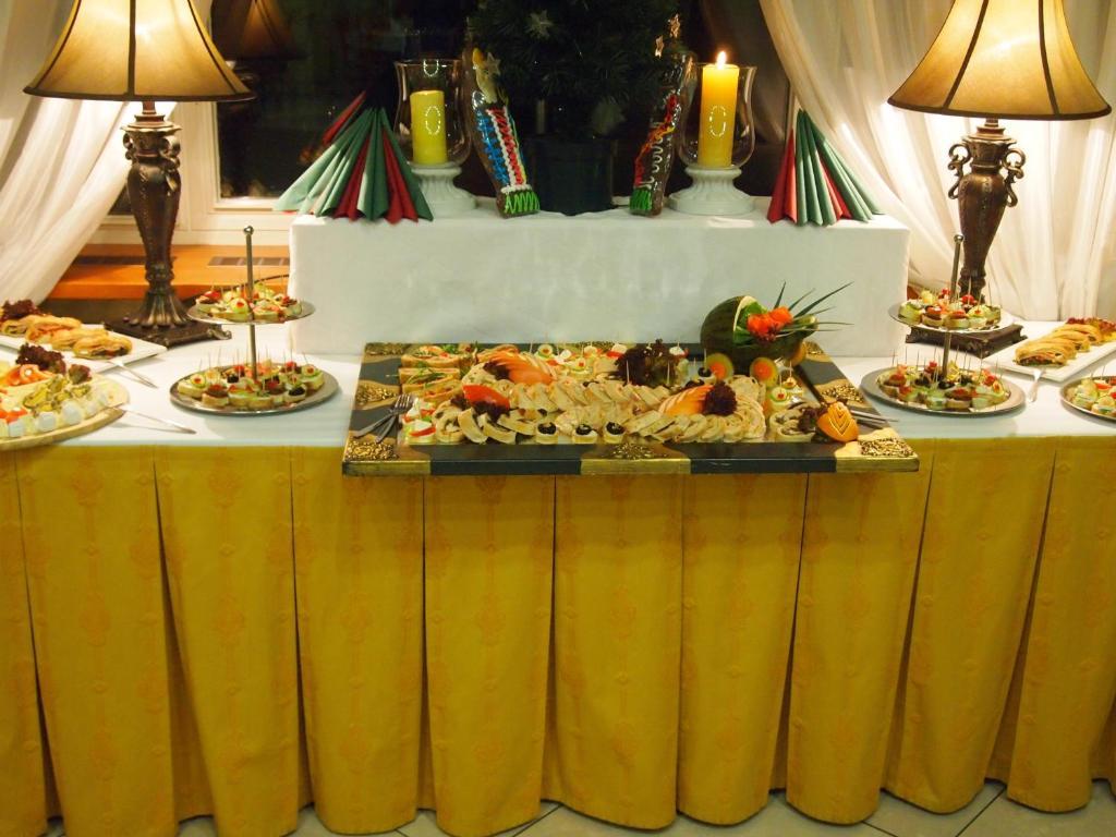 Hotel Bila Ruze Pisek  Ngoại thất bức ảnh