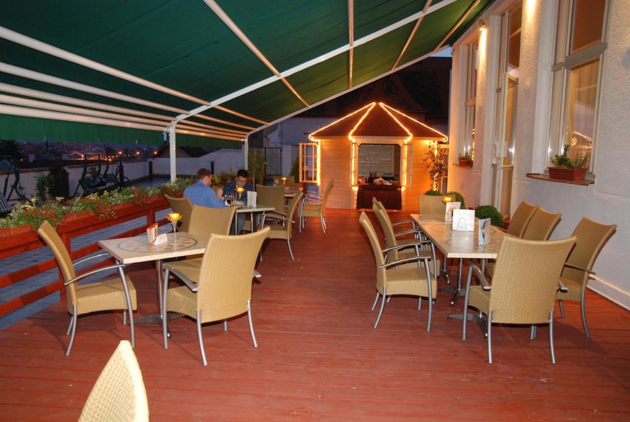Hotel Bila Ruze Pisek  Ngoại thất bức ảnh