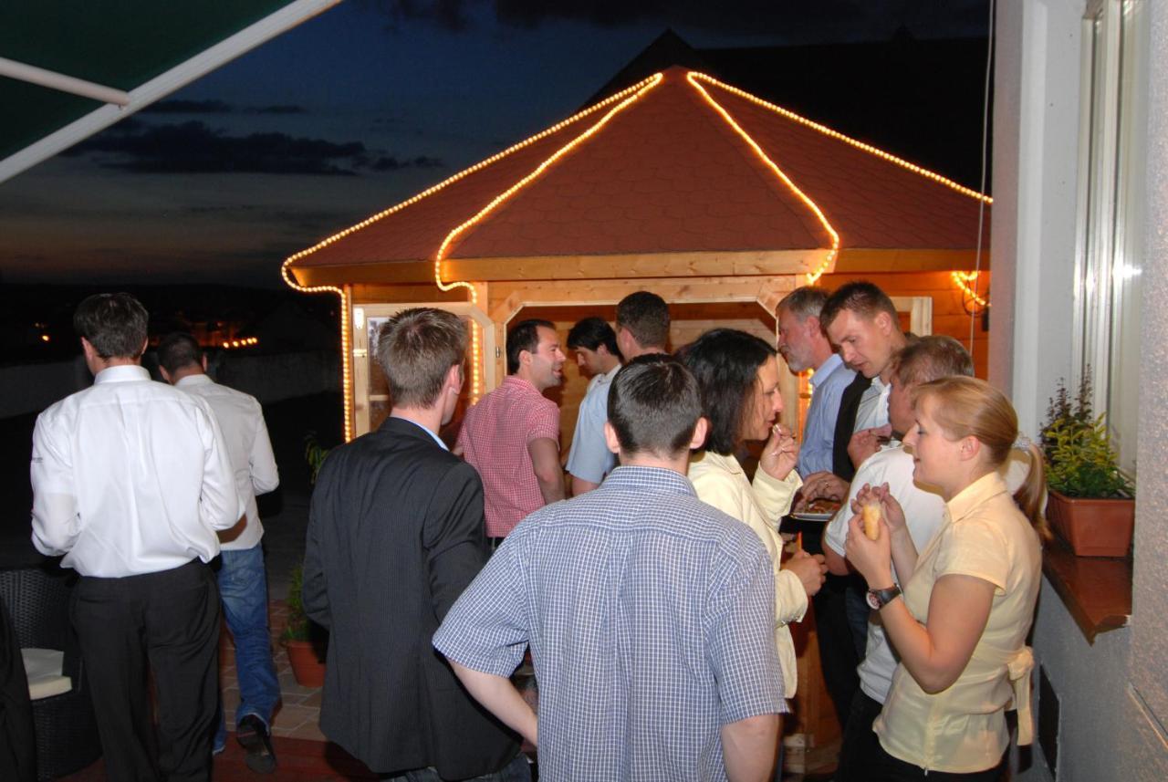 Hotel Bila Ruze Pisek  Ngoại thất bức ảnh