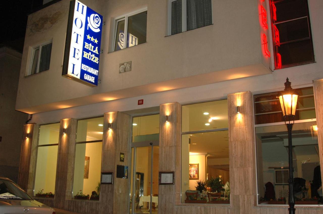 Hotel Bila Ruze Pisek  Ngoại thất bức ảnh
